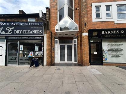 3 Bed Penthouse, Askew Road, W12