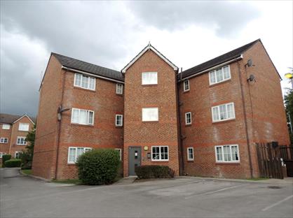 2 Bed Flat, Slack Road, M9