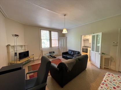 1 Bed Flat, Blenheim Road, W4