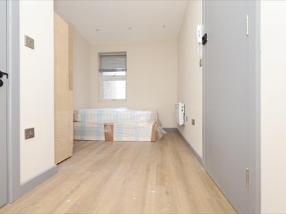 Studio Flat, Graham Road, HA3