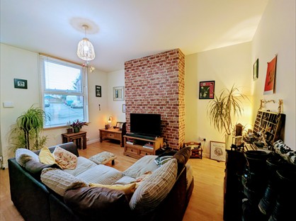 2 Bed Terraced House, Paisley Terrace, LS12