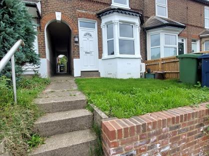 3 Bed Terraced House, London Road, HP11