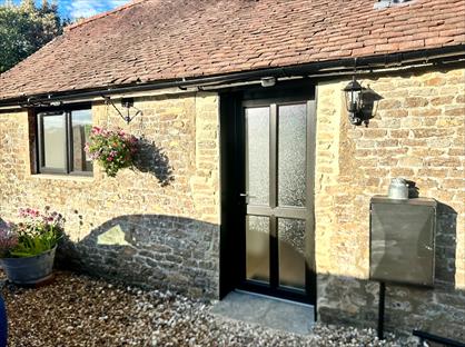 2 Bed Detached House, Whitehill Road, GU35