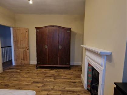 Room in a Shared House, Boscombe Road, SW19