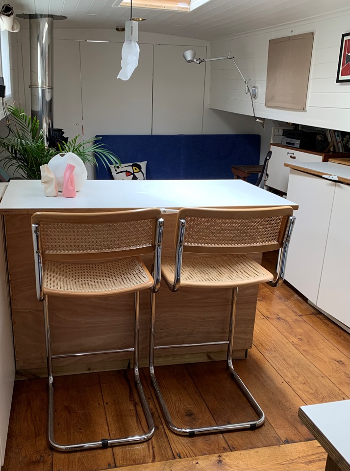 London 1 Bed House Boat, Harley House, E14 To Rent Now for £1,400.