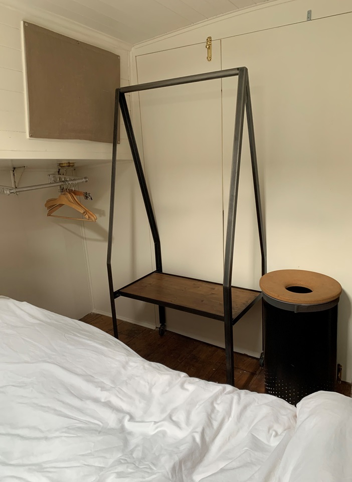 London 1 Bed House Boat, Harley House, E14 To Rent Now for £1,400.