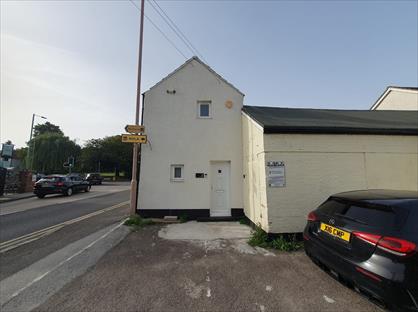 1 Bed Flat, Hutton Road, CM15