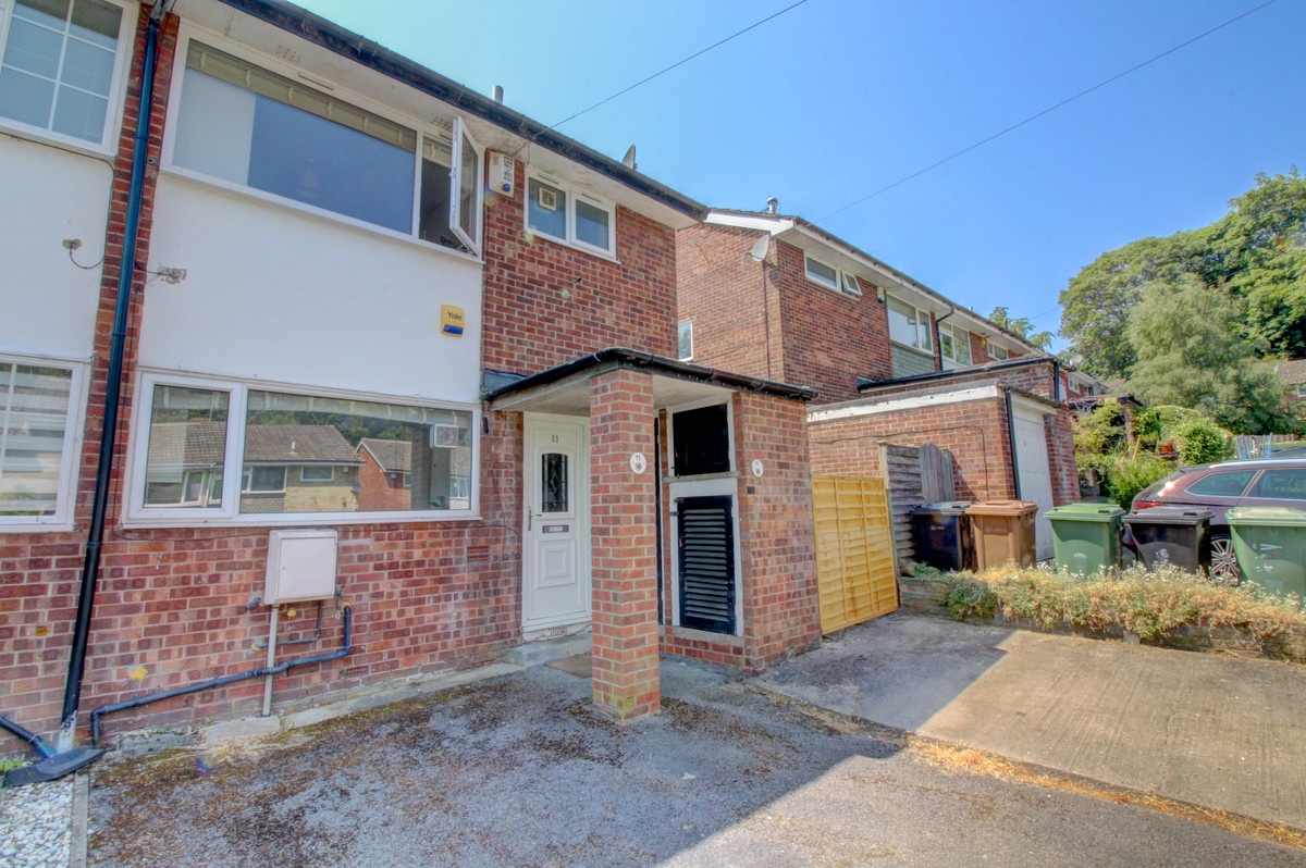 3 Bed End Terrace, North Close, LS8