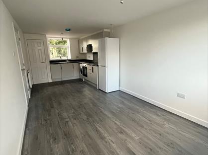1 Bed Flat, Lauderdale Ave, CV6