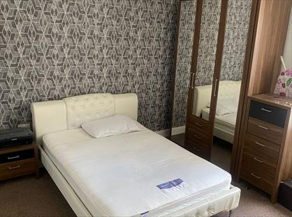 4 Bed Terraced House, Barton Terrace, LS11