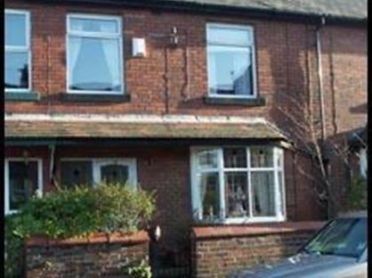3 Bed Terraced House, Wesley Street, OL2