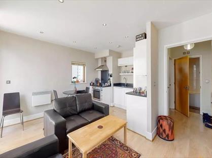 1 Bed Flat, Wellesley Court, SE1