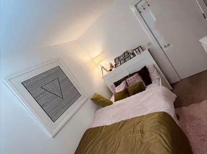 Room in a Shared Flat, Warehouse Court, SE18
