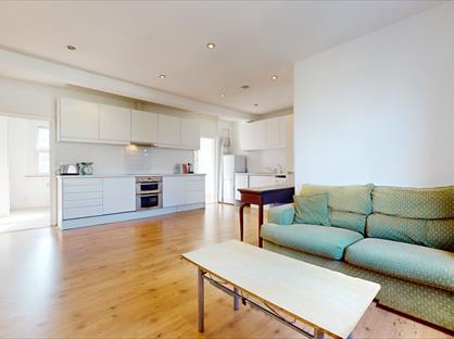 2 Bed Flat, Lambert Road, SW2