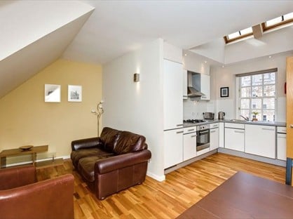 1 Bed Flat, Cowgatehead, EH1