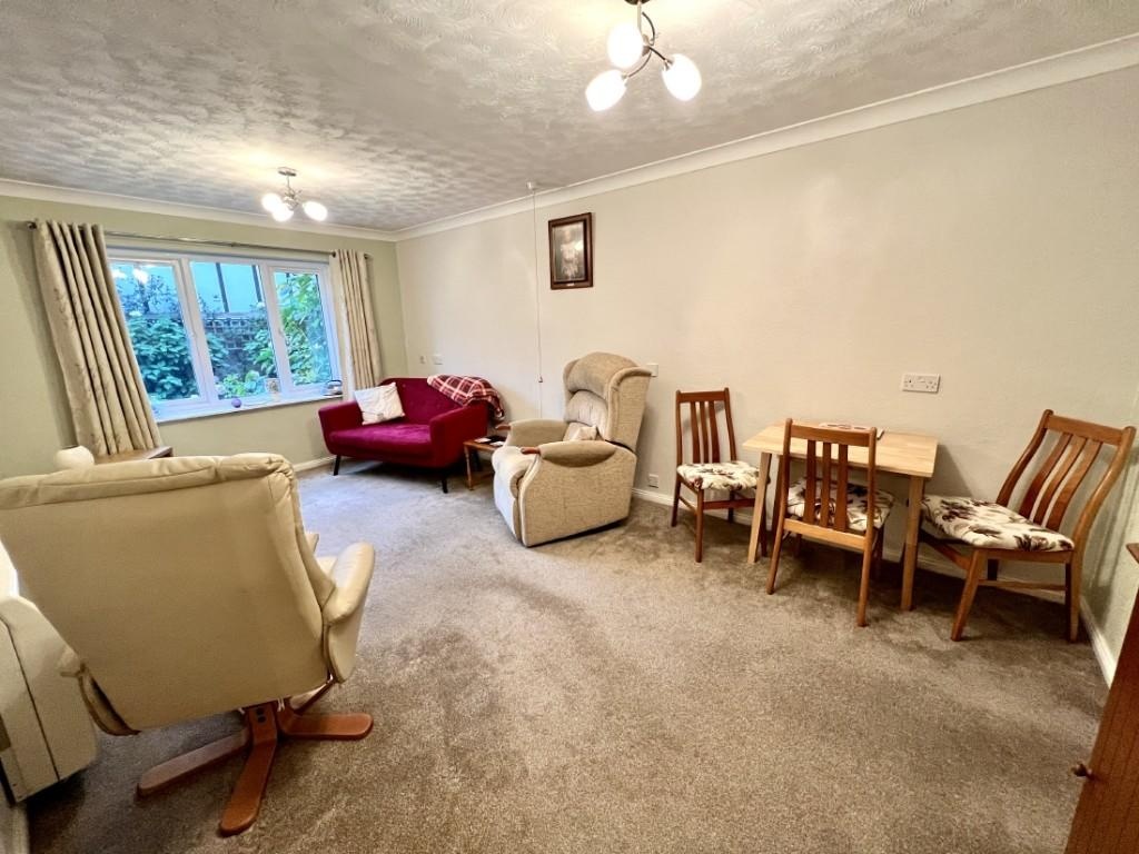 Godmanchester, Huntingdon 1 Bed Flat, The Chestnuts, PE29 To Rent