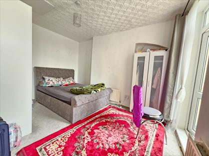 2 Bed Flat, Manbey Park Road, E15