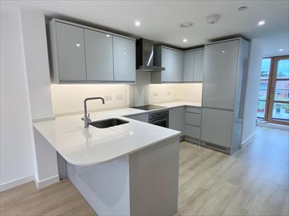 2 Bed Flat, Chesham Road, HP6