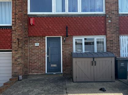 5 Bed Terraced House, Fox Close, BR6