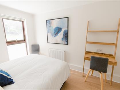 2 Bed Flat, Commercial Road, EX2