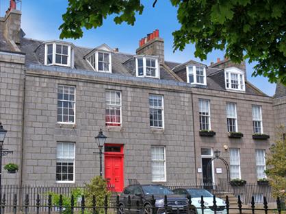 2 Bed Flat, Golden Square, AB10