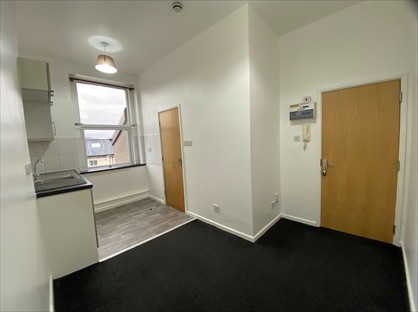 Studio Flat, Eagle Parade, SK17