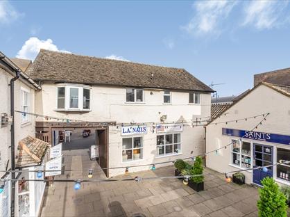 2 Bed Flat, Cross Keys Mews, PE19