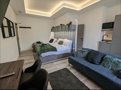 Studio Flat, Market Place, NE22