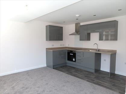 1 Bed Flat, Great Cornbow, B63