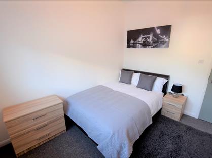 Room in a Shared House, Redlands, NG18