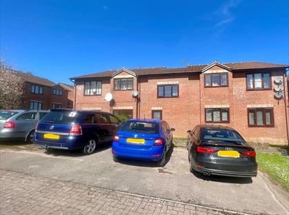 1 Bed Flat, Fairways Avenue, GL16