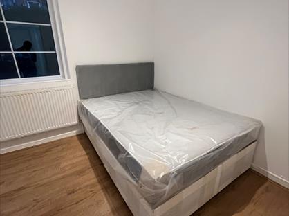 Room in a Shared Flat, York Road, SW11
