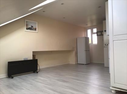 Studio Flat, Sunnyside Road South, N9