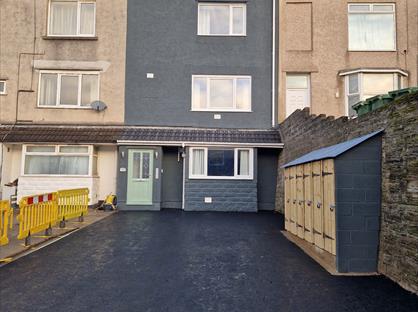 1 Bed Flat, City Centre, SA1
