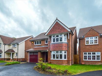 4 Bed Detached House, Jenner Drive, B45