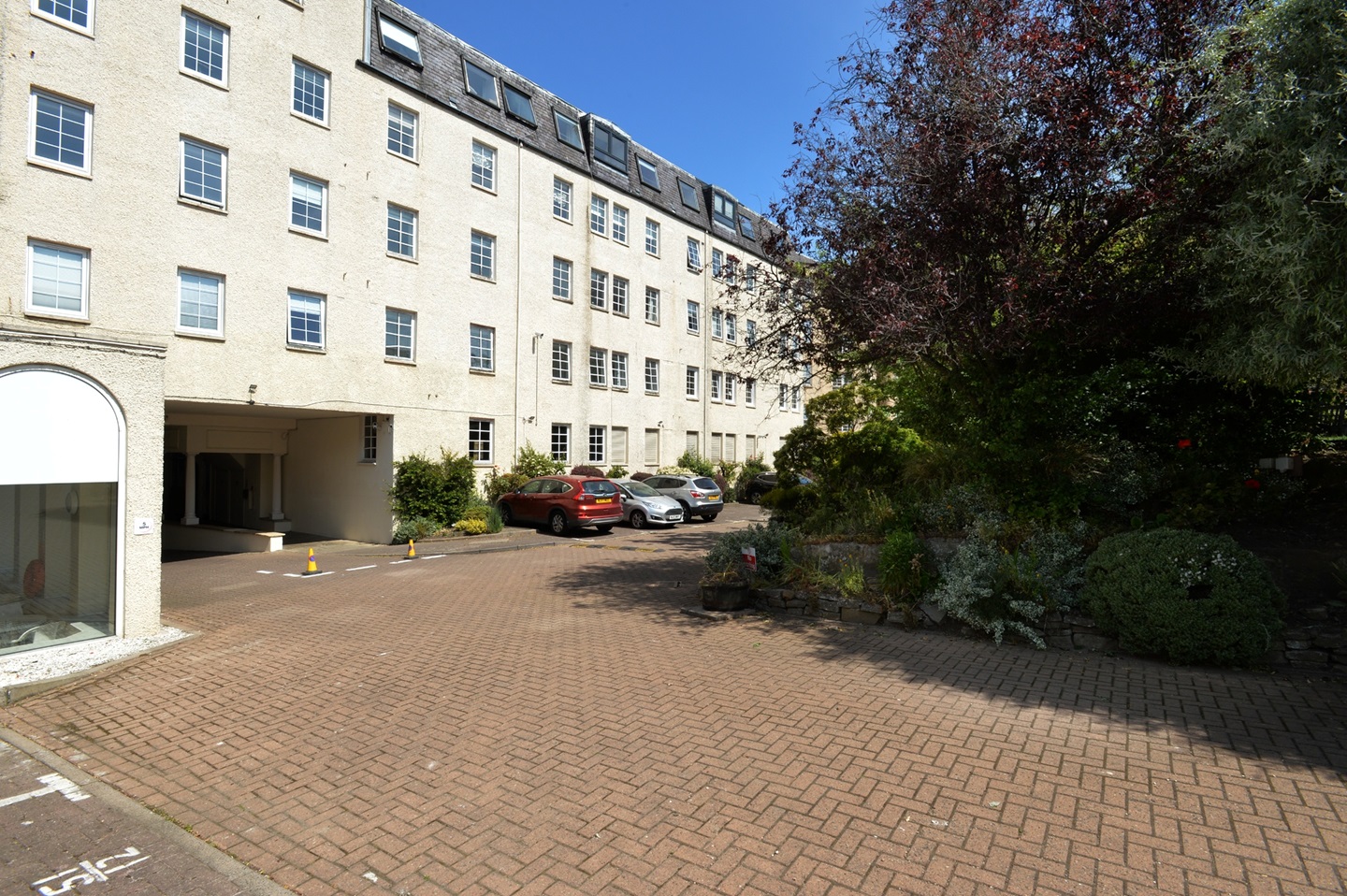 Edinburgh 2 Bed Flat, Caledonian Crescent, EH11 To Rent Now for £