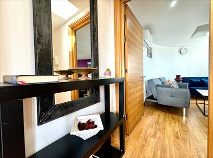 1 Bed Flat, Cromwell Road, SW5