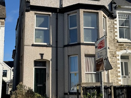 1 Bed Flat, Berry Road, TR7