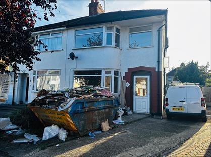 4 Bed Semi-Detached House, Lytton Close, UB5