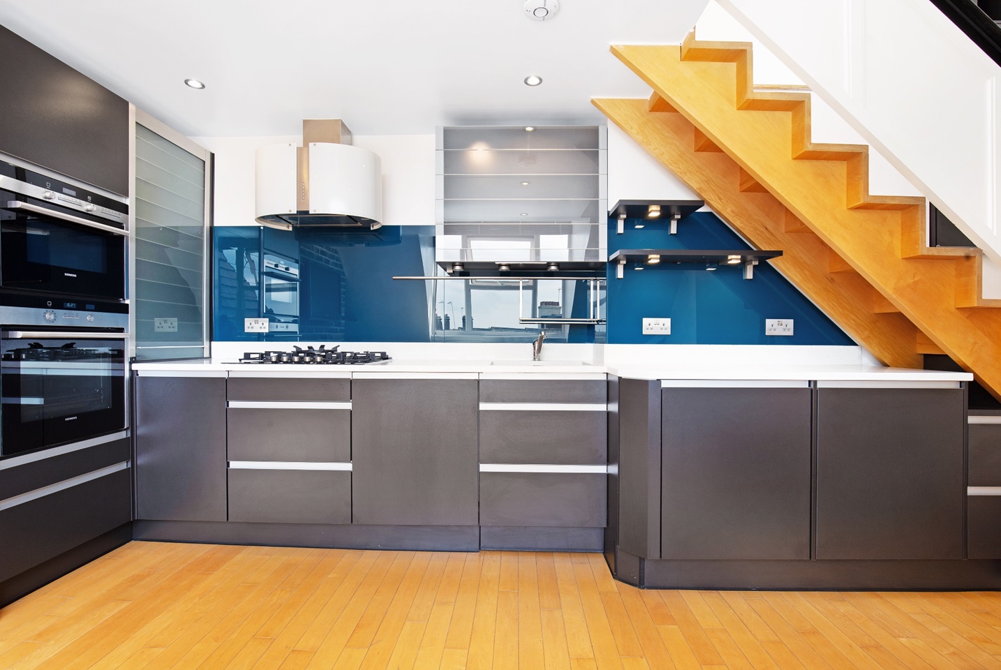 London 3 Bed Flat, Platts Lane, NW3 To Rent Now for £3,350.00 p/m