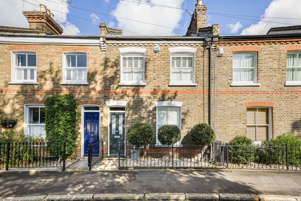 London 2 Bed Terraced House, Collins Street, SE3 To Rent Now for £