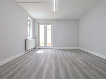 1 Bed Flat, Kyverdale Road, N16