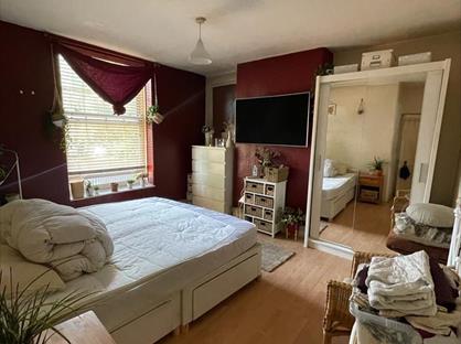 Room in a Shared Flat, Birchington House, E5