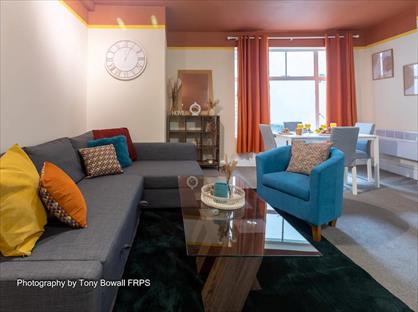 1 Bed Flat, Holland Road, BN3