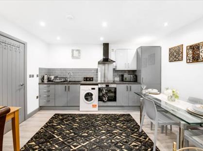 1 Bed Flat, Peckover Street, BD1