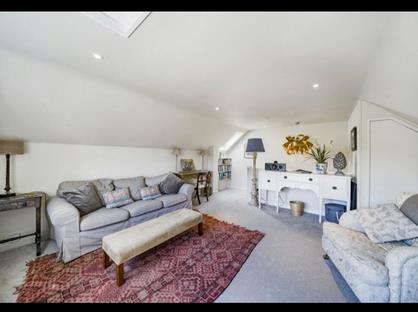 1 Bed Detached House, Chapel Lane, SN10