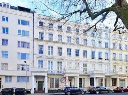 Studio Flat, Leinster Gardens, W2
