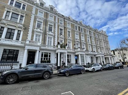 Studio Flat, Linden Gardens, W2