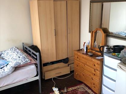 Room in a Shared Flat, Crone Court, NW6