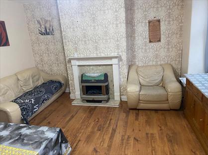 2 Bed Terraced House, Compton Crescent, LS9